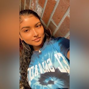 Meet your Posher, Iliana